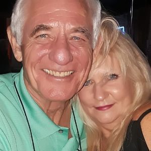 Meet your Posher, Dee